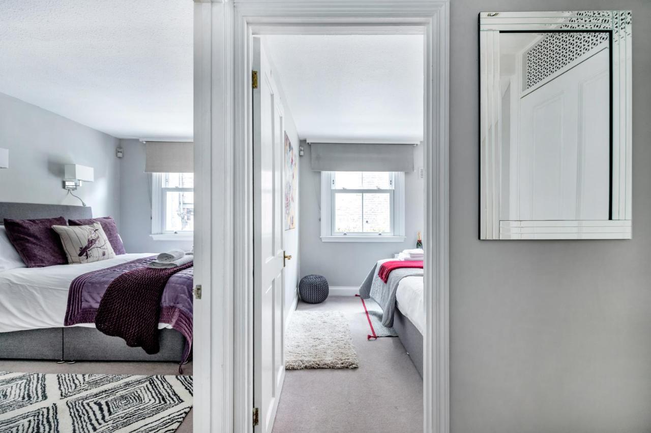 Appartamento Victoria Mews House - By Sojourn Londra Esterno foto